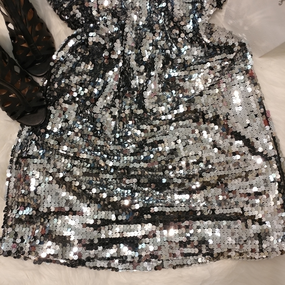 Beautifly Silver Sequin Sweetheart Dress - Picture 5 of 12